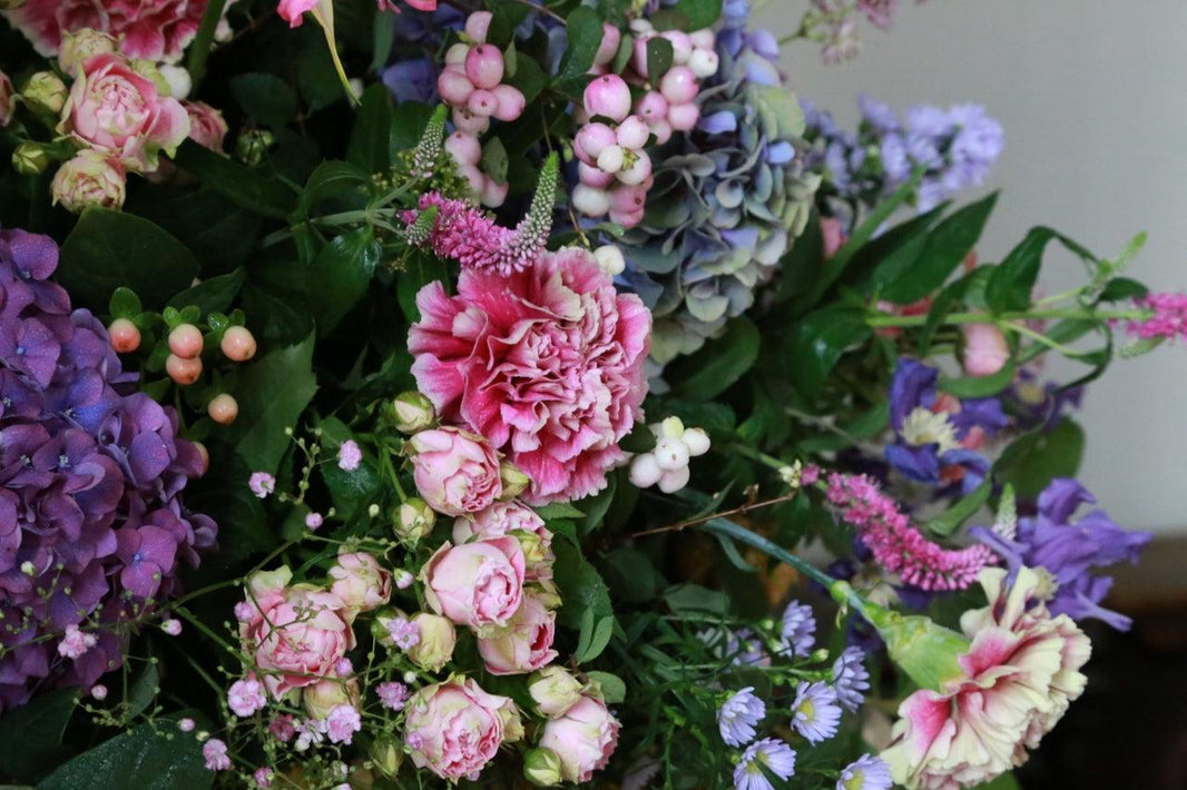 Wedding flowers: Decorating the church