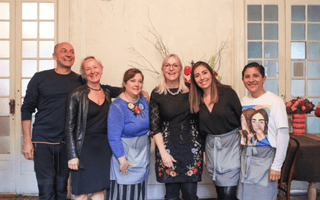Paula Pryke creates Mexican flower arranging workshop with student Tere