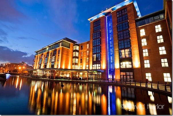 WEEKEND ASSIGNMENT: How to Photograph Buildings