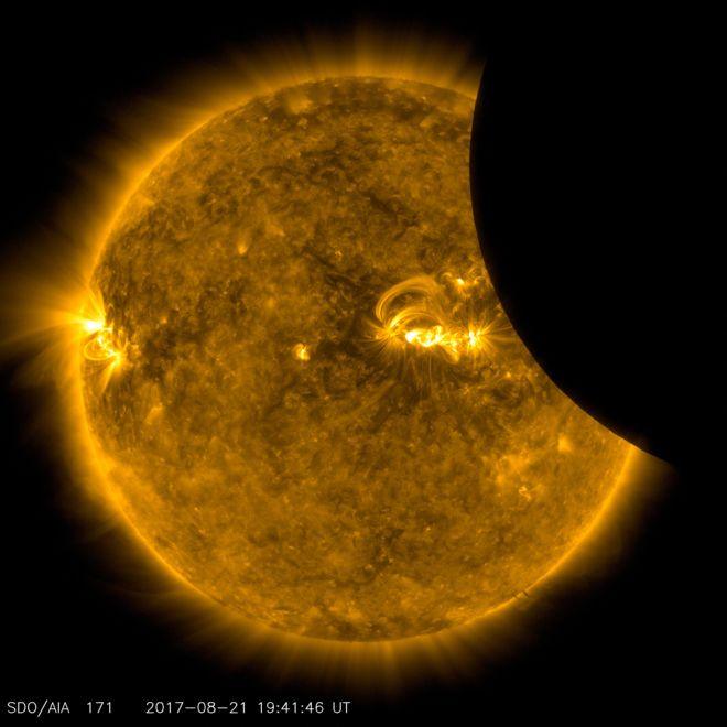 Top 10 Best Shots Of The 2017 Solar Eclipse