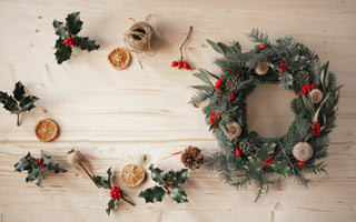How to make a Christmas wreath at home