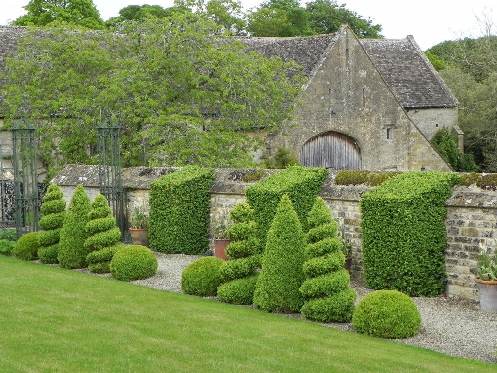 Topiary at Bourton House.  A Trimmed-to-perfection Masterpiece